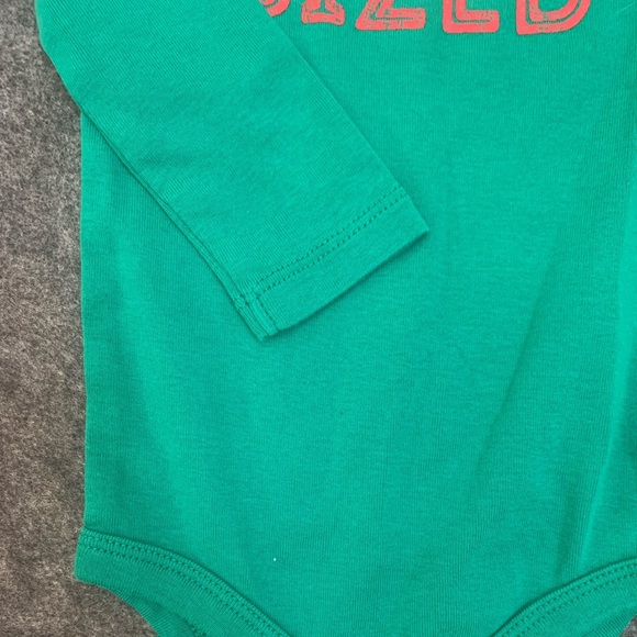 🌟3/$15🌟 Joe Fresh Cotton Christmas Graphic Bodysuit Size 6-12 M - Picture 6 of 8